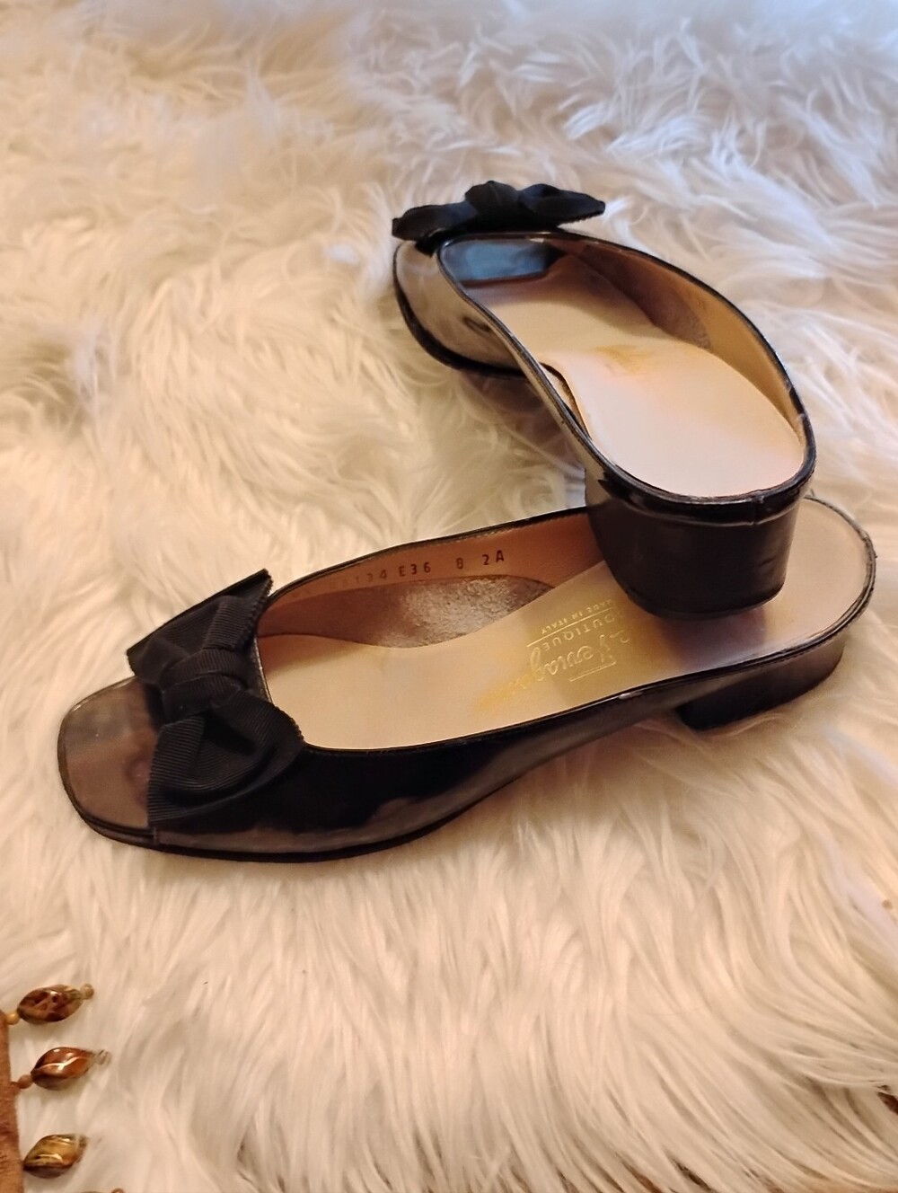Vintage Salvatore Ferragamo Boutique open-toe mule slide sandal. Size 8
